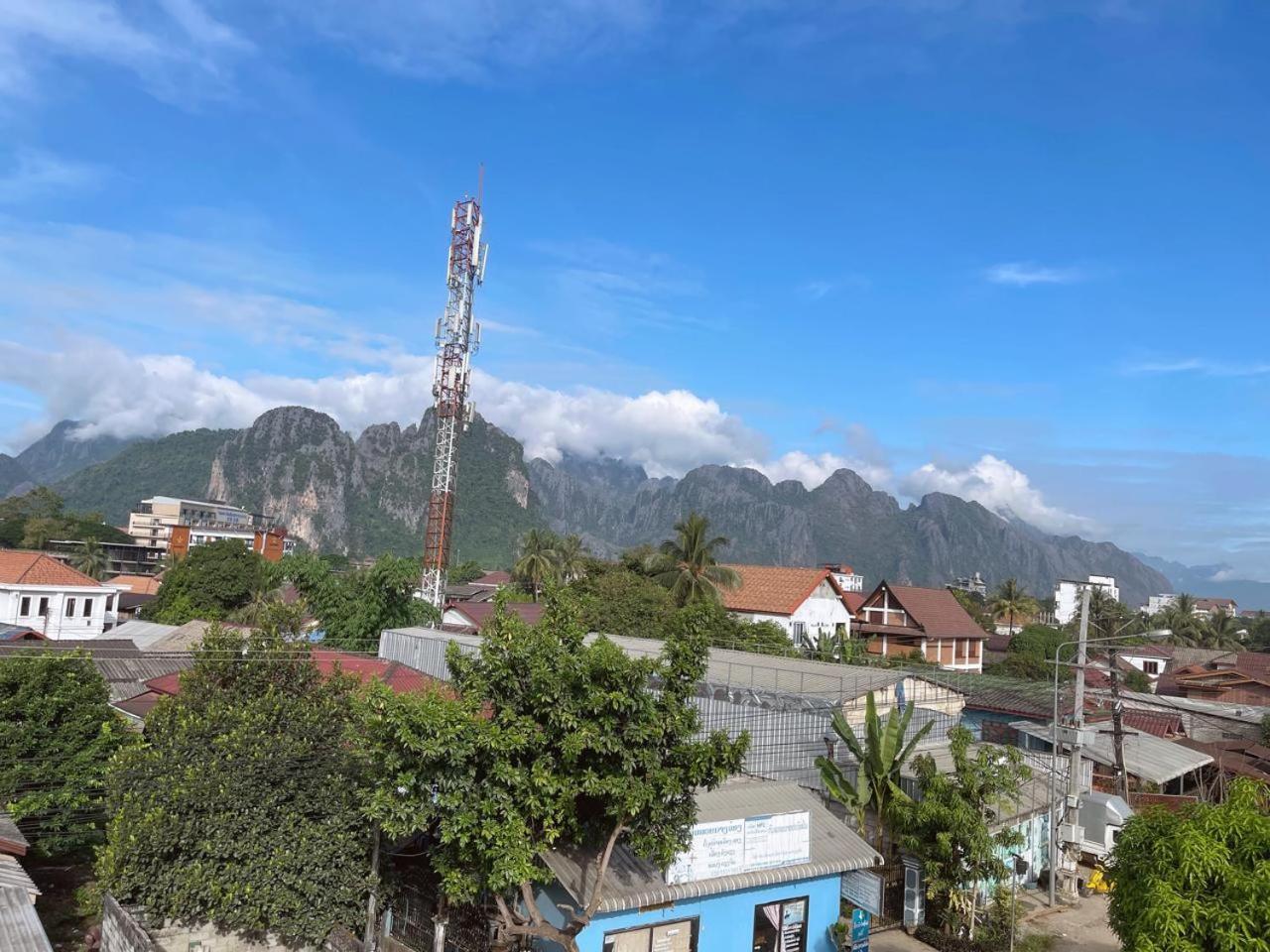 Smile Guesthouse Vangvieng Vang Vieng Exterior photo
