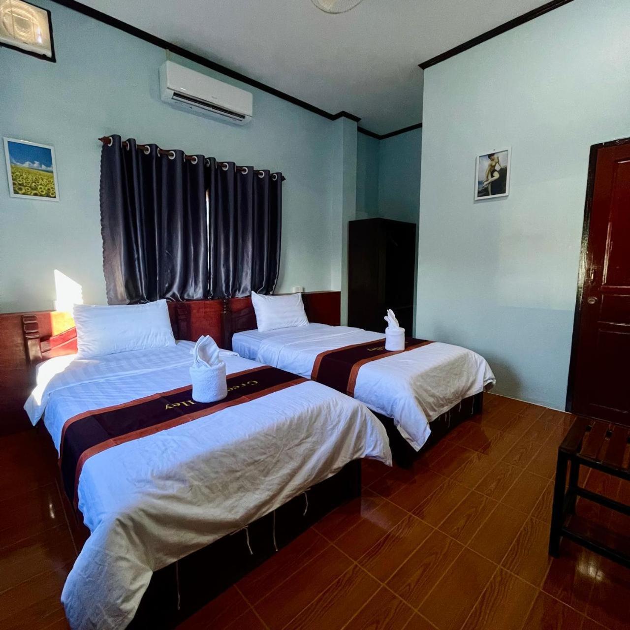 Smile Guesthouse Vangvieng Vang Vieng Exterior photo